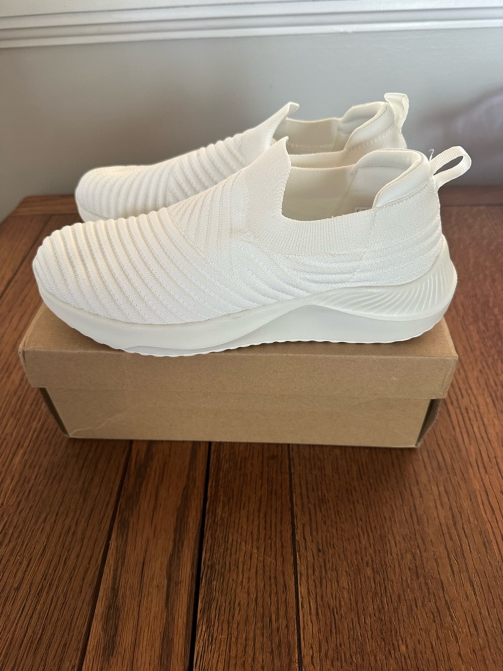 Slip-On Knit White Women's Sneakers - Picture 3 of 6
